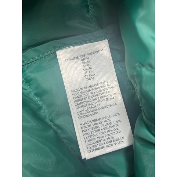 Amazon Essentials Long-Sleeve Water-Resistant Packable Jacket Size Medium - Picture 6 of 7